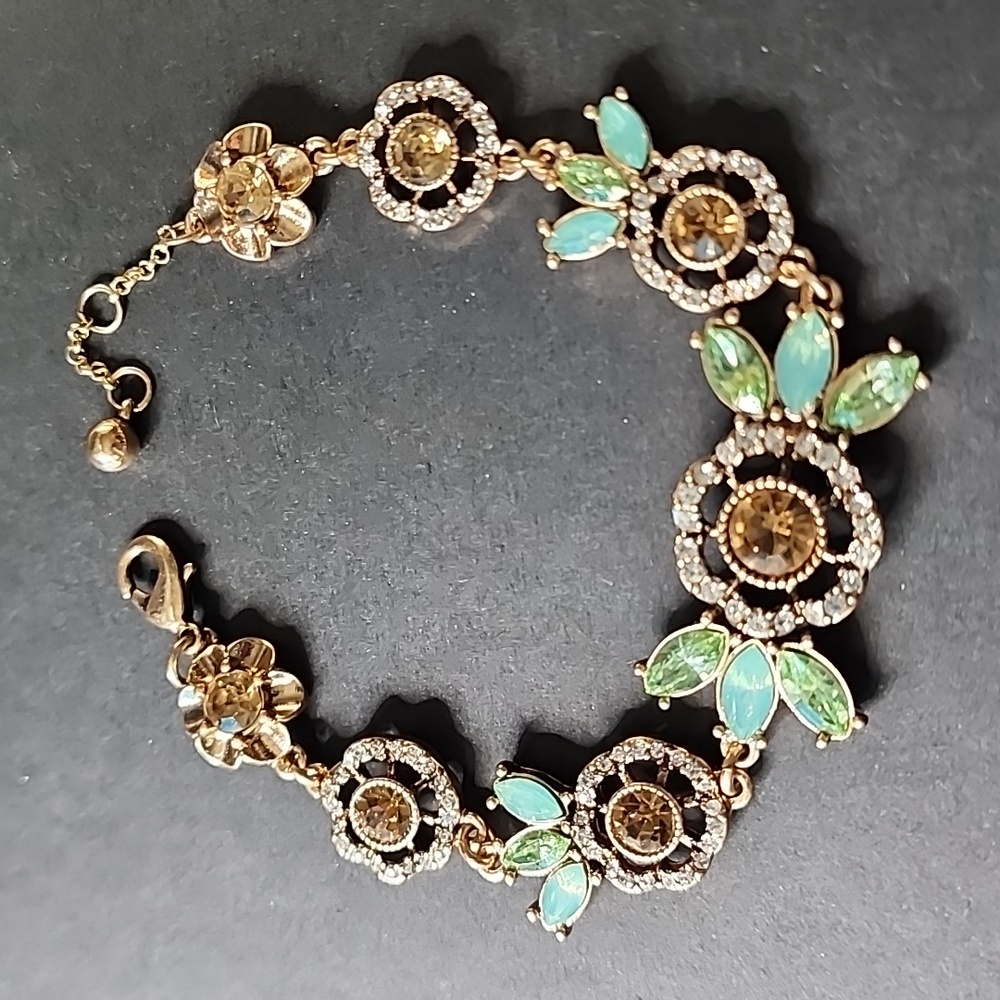 Floral Rhinestone Bracelet - Picture 4 of 6